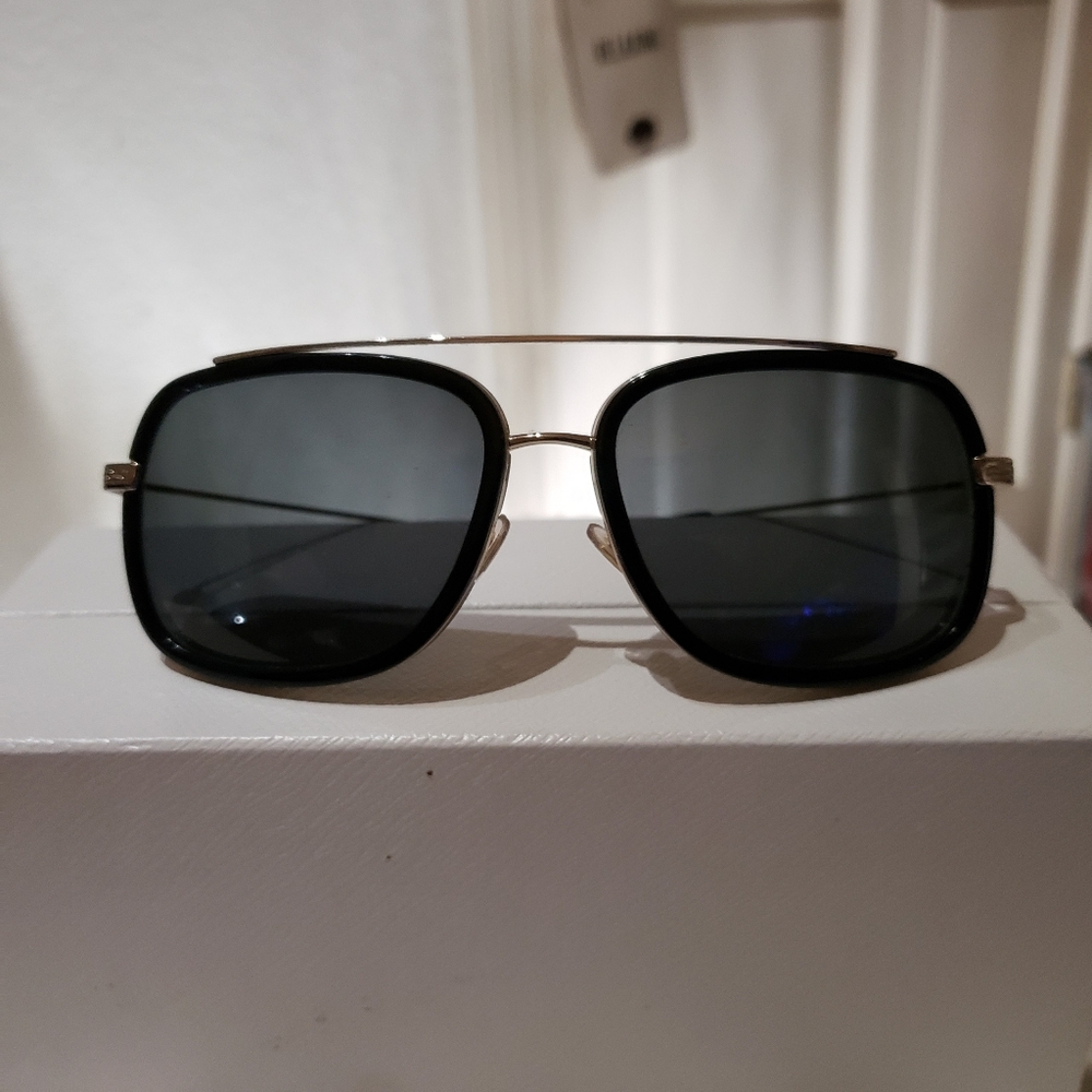 Versace sunglasses nwot